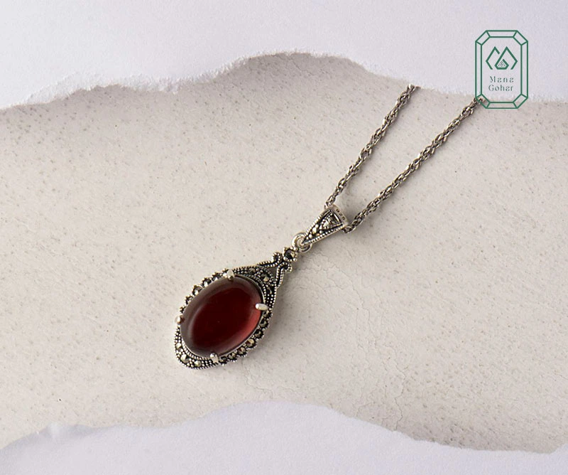 گردنبند با سنگ گارنت